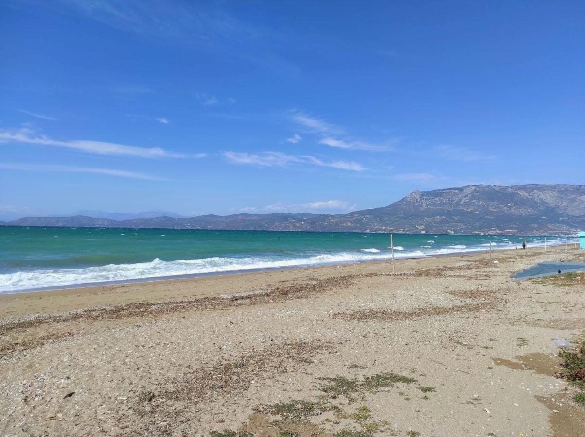 Sun, Sea, And Sand-Only 20 Footsteps To The Beach Corinth Екстериор снимка